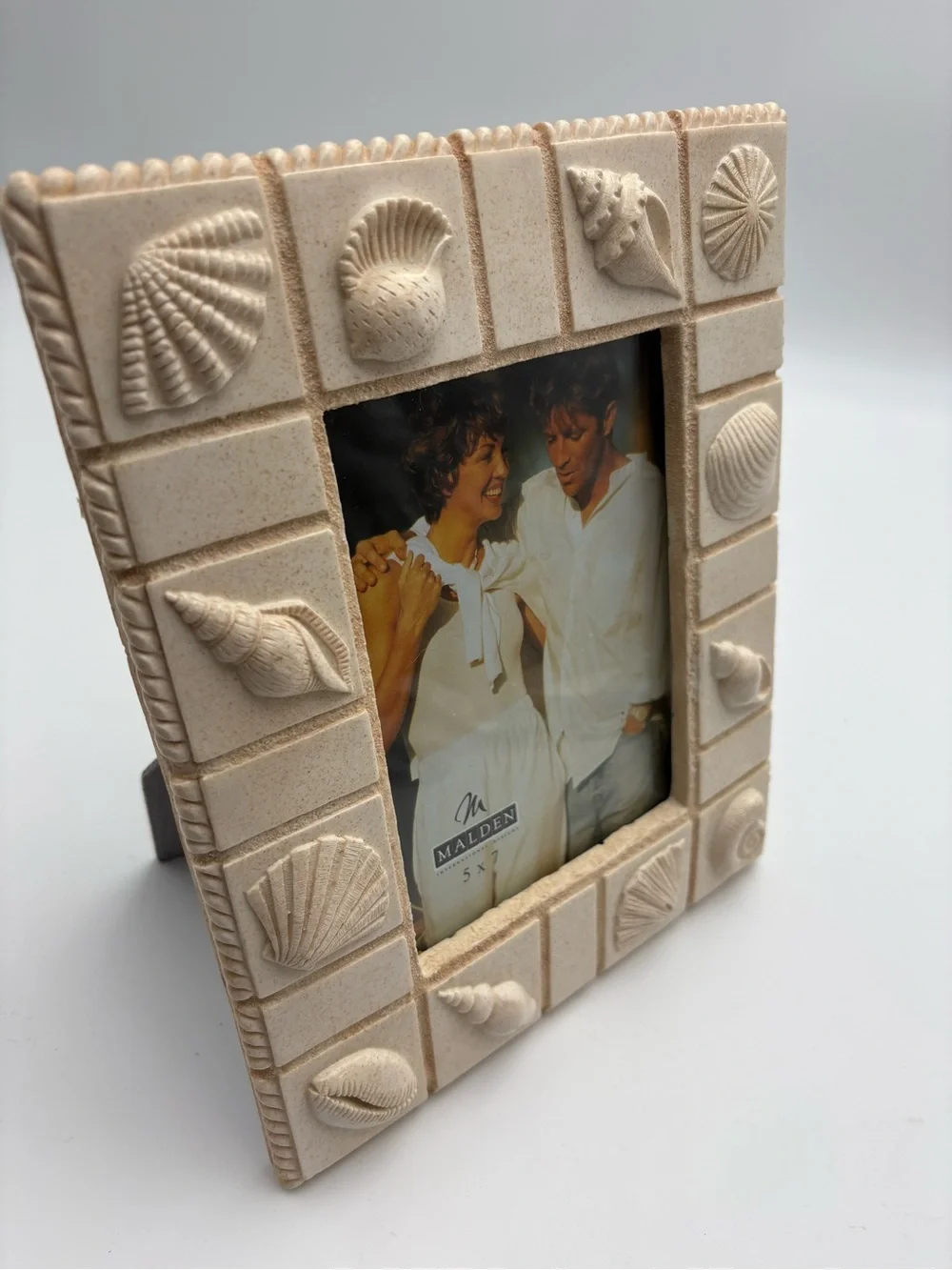 Vintage Malden Sandstone Shell Picture Frame in Cream